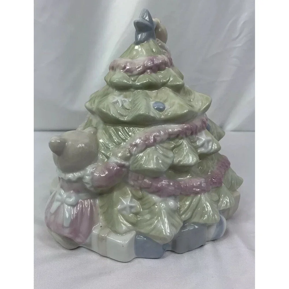 Christmas Music Tree Made Of Ceramic‎ Plays 